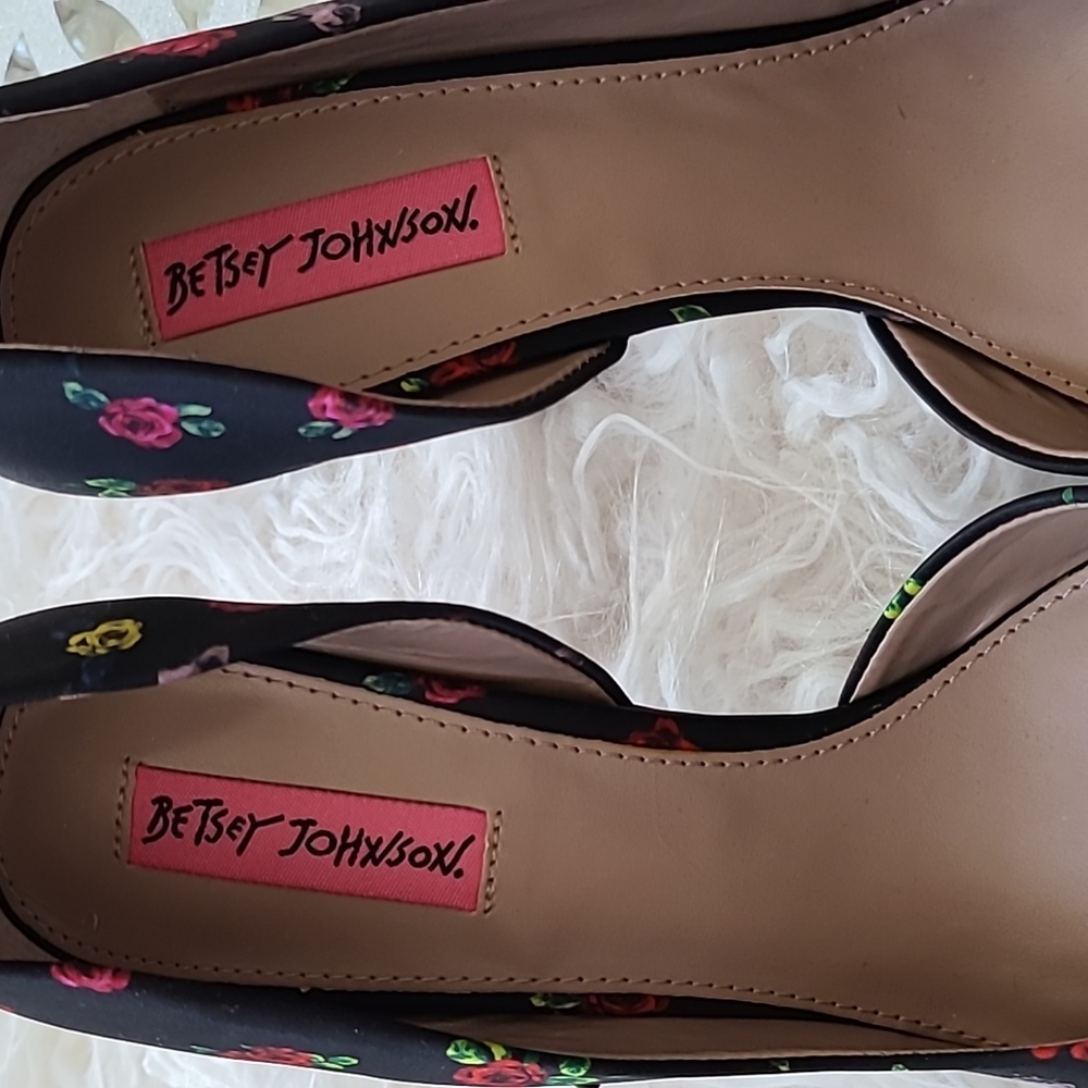 Nwot Betsey Johnson stilettos - Picture 5 of 9
